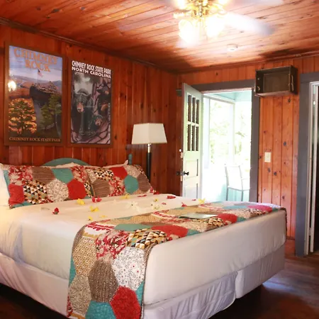 Riverside Lodge At Chimney Rock-3